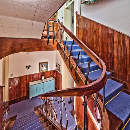 Monte Carlo Hotel 3*