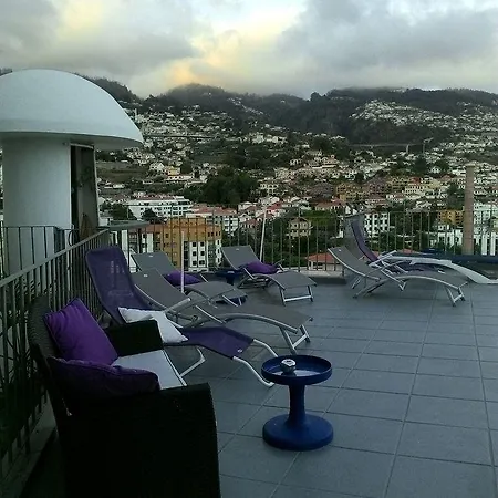 Monte Carlo Hotel
