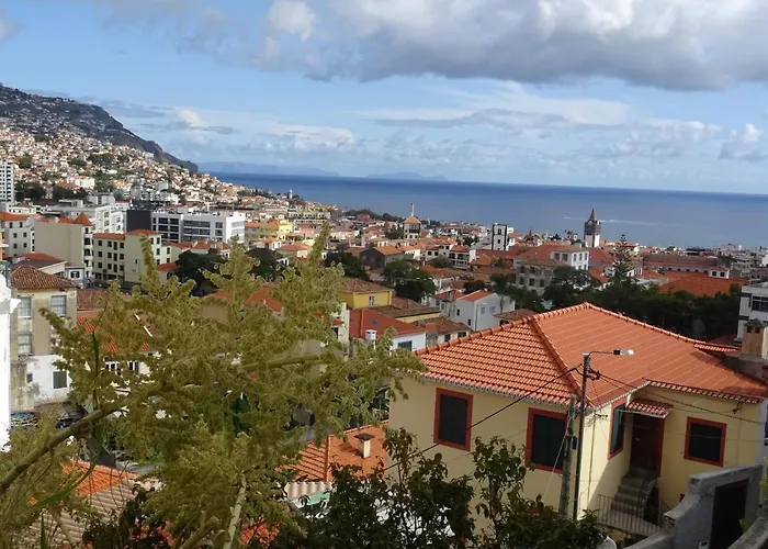 Monte Carlo Hotel 3*